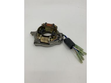 USED: Yamaha 20 /25 pk ontsteking / ignition magneto base plate 6L2-85560