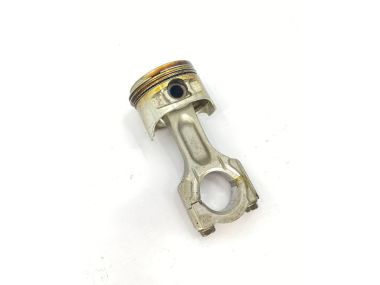 Honda 8PK Piston (13101-ZW9-000 Used)(13210-ZW9-003 Used)