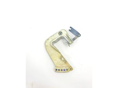 Honda 8PK Pri Bracket (R) Stern (50300-ZW9-020ZA Used)
