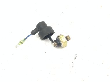 USED: Johnson / Suzuki Oil pressure switch 37820-80001