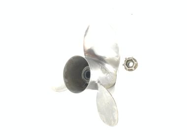 USED: RVS Mercury / MerCruiser / Honda RVS Propeller 17 pitch