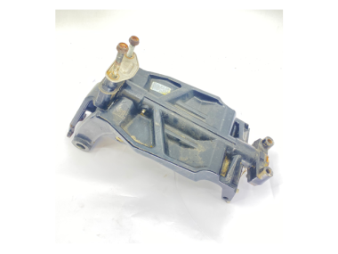 USED: Mercury SWIVEL PIN ASSEMBLY + SWIVEL BRACKET ASSEMBLY