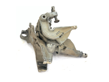 Mercury-Mariner 9.9-15HP 2 Stroke Swivel Bracket + Clamp Bracket (Black) (8831A13)